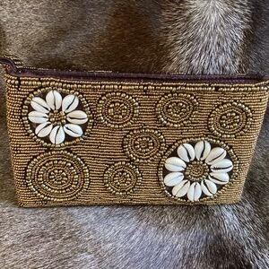 Vintage Gold Bead and Cream Shell Design Wristlet